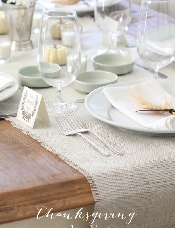 The best Thanksgiving playlist from lifestyle blogger Julie Blanner, great Thanksgiving dinner music