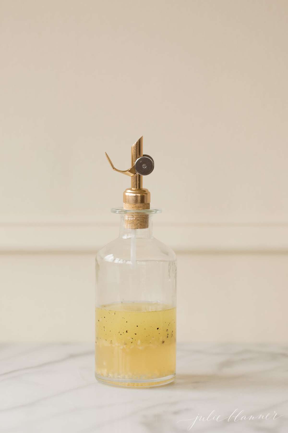 https://julieblanner.com/wp-content/uploads/2011/03/how-to-make-white-wine-vinaigrette.jpg