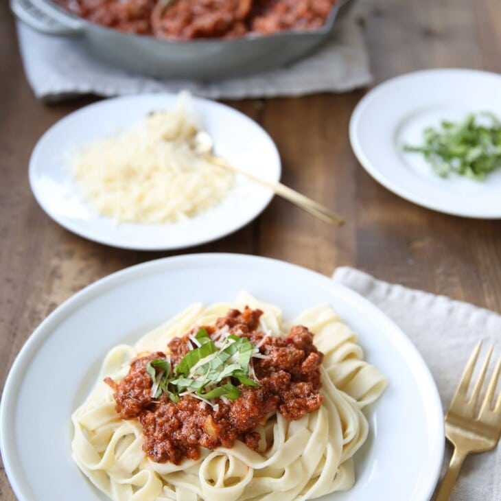 The best bolognese sauce - easy & flavorful bolognese recipe