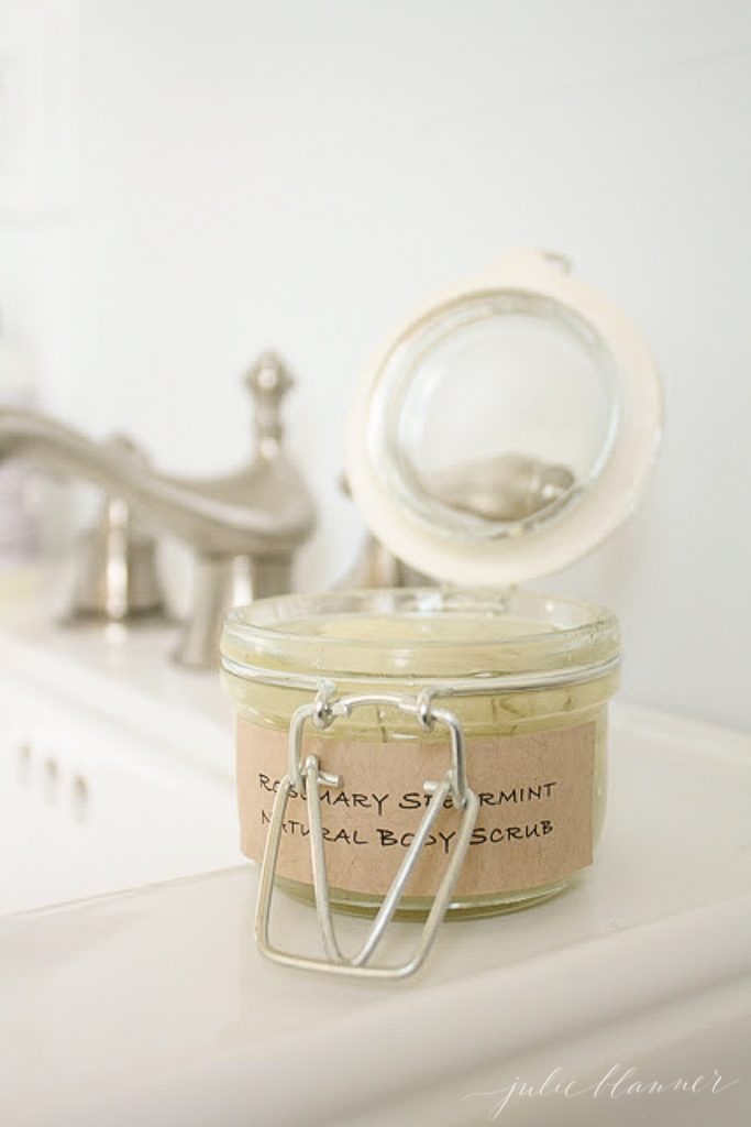 the best sugar scrub recipe and easy homemade gift idea