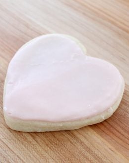 How to ice sugar cookies with buttercream icing