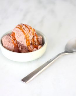 Easy 3 ingredient chocolate snow ice cream recipe!