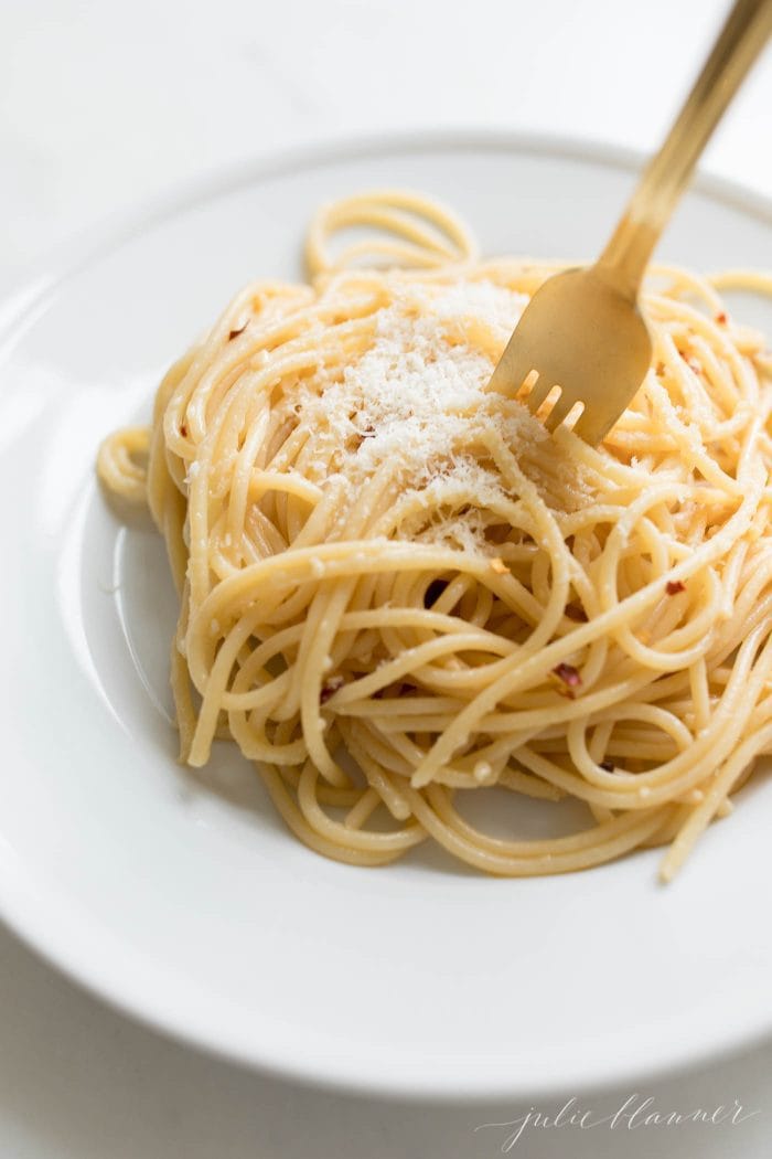 how to make aglio olio e peperoncino