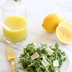 Easy arugula salad with lemon vinaigrette recipe