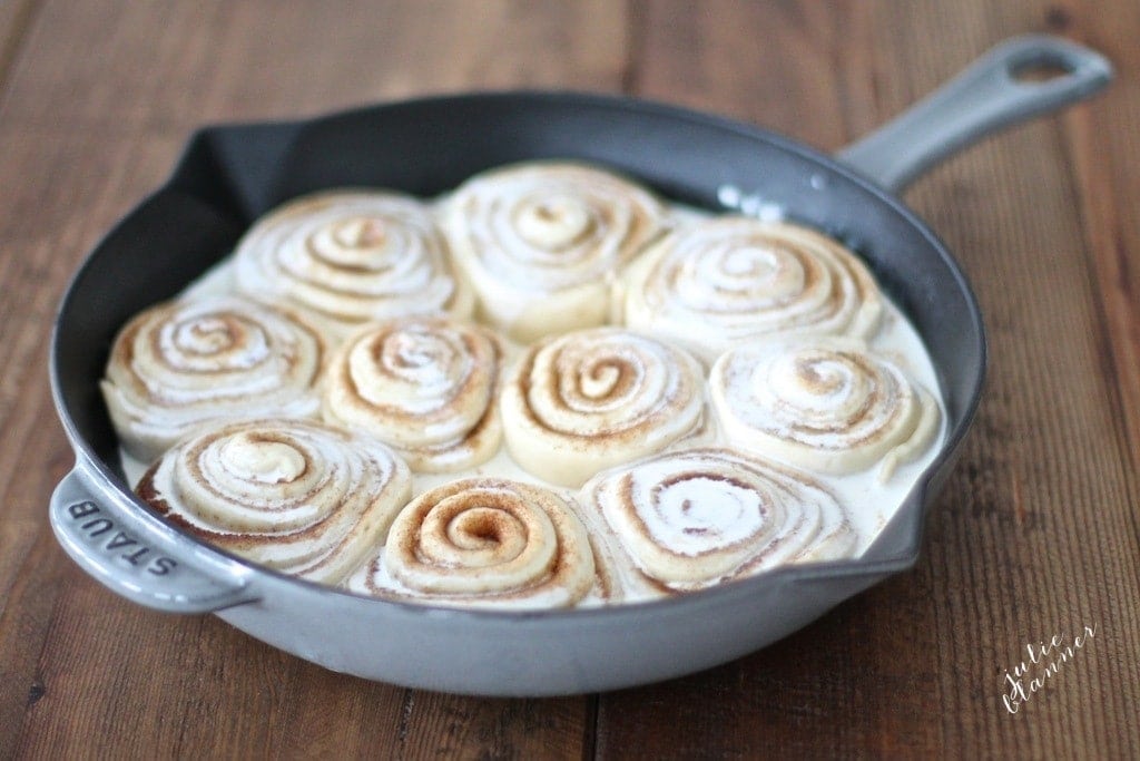 Skillet Cinnamon Rolls  © GreenPan Official Store