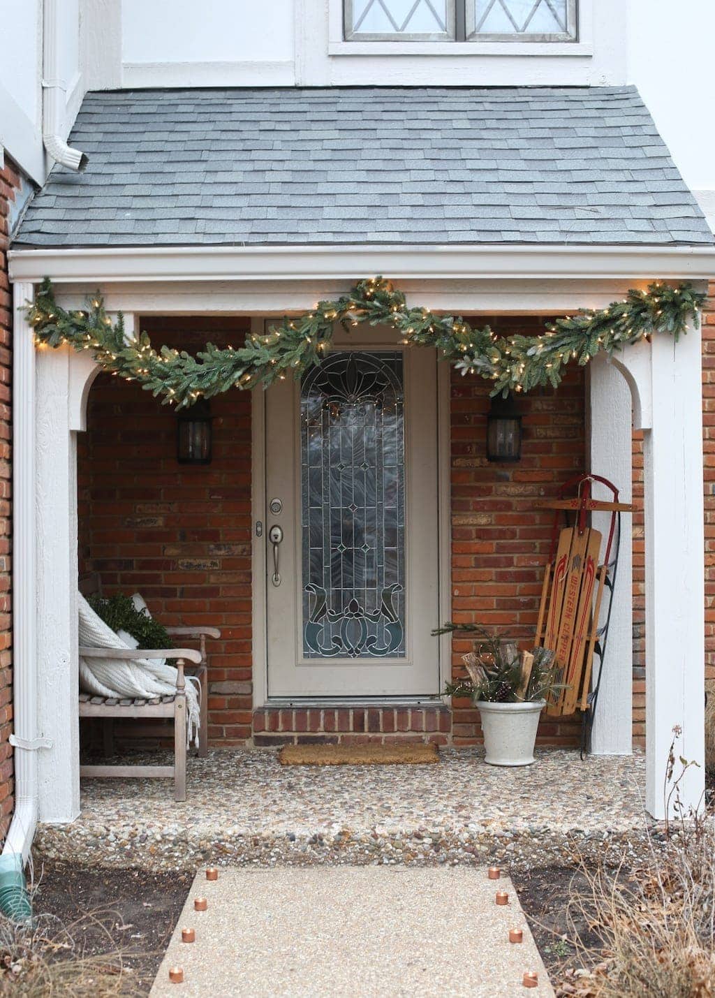 Simple & neutral Christmas front porch decorations 