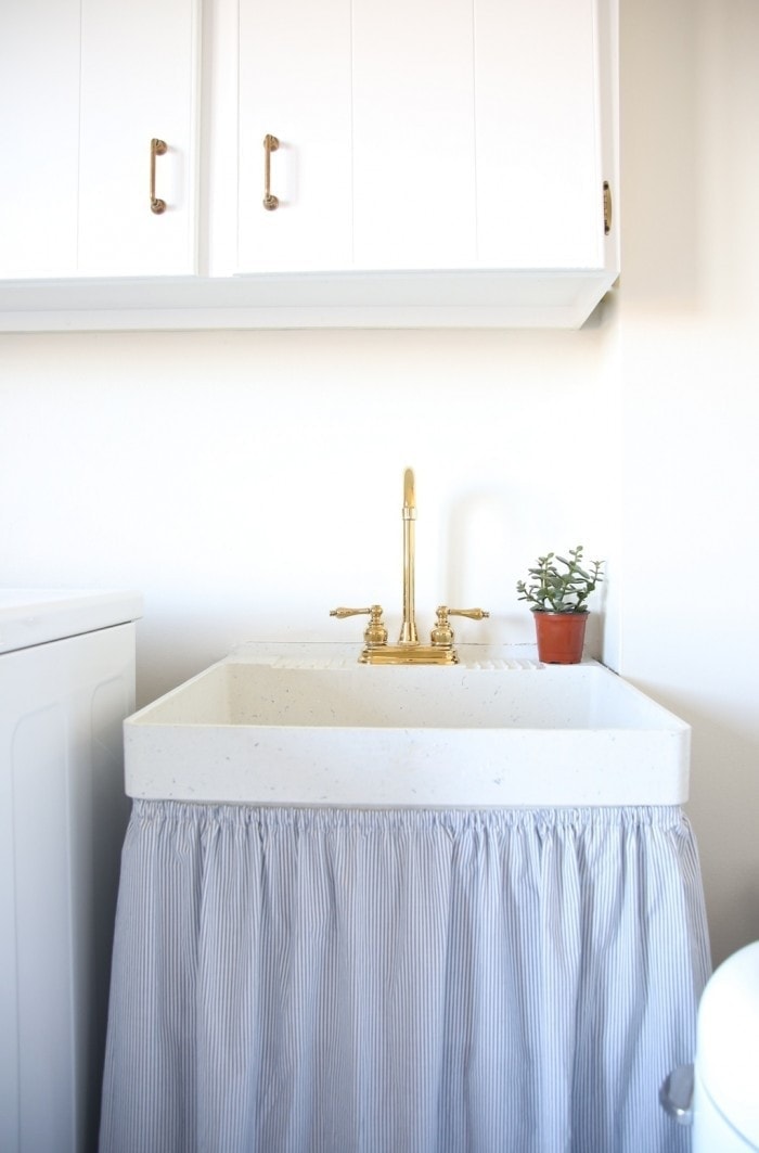 laundry-room-sink-curtain