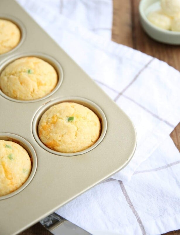 Amazing Jalapeño Cheddar Cornbread Muffins recipe & tips for hosting a pot luck party
