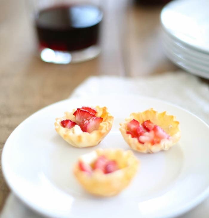 Easy Strawberry Brie Bites appetizer recipe