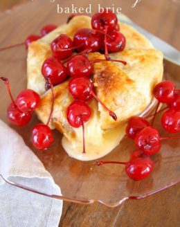 Easy baked brie recipe with balsamic cherries - a 10 minute crowd pleasing appetizer