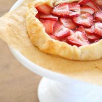 5 Minute Skinny Strawberry Tart Recipe