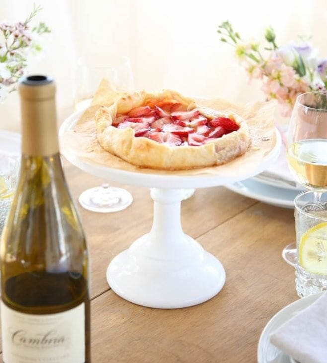 Effortlessly beautiful 5 minute tart recipe - perfect for spring and summer!