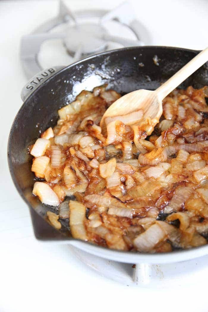 How to Caramelize Onions and the Best Caramelized Onion Recipe
