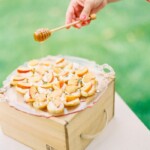 Peach Crostinis with honey ricotta | summer appetizer / snack