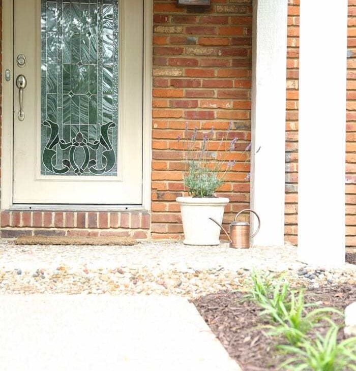 Adding charm to your home by creating an inviting porch | front porch decorations