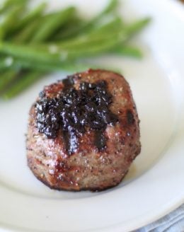 Red wine sauce - an Incredibly easy steak enhancement with just 3 ingredients