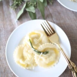 Easy cheese ravioli in a sage butter sauce in just 10 minutes