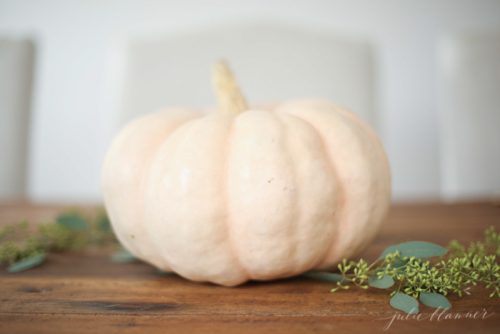 Easy Pumpkin Centerpiece | Julie Blanner