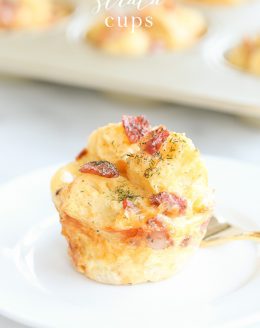 Make brunch easy with individual portions of strata {aka breakfast casseroles}