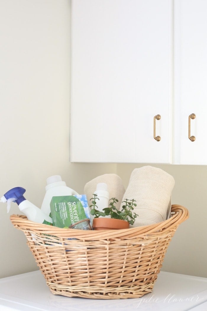 laundry gift basket | perfect idea for a high school grad going away to college or a beautiful housewarming gift idea