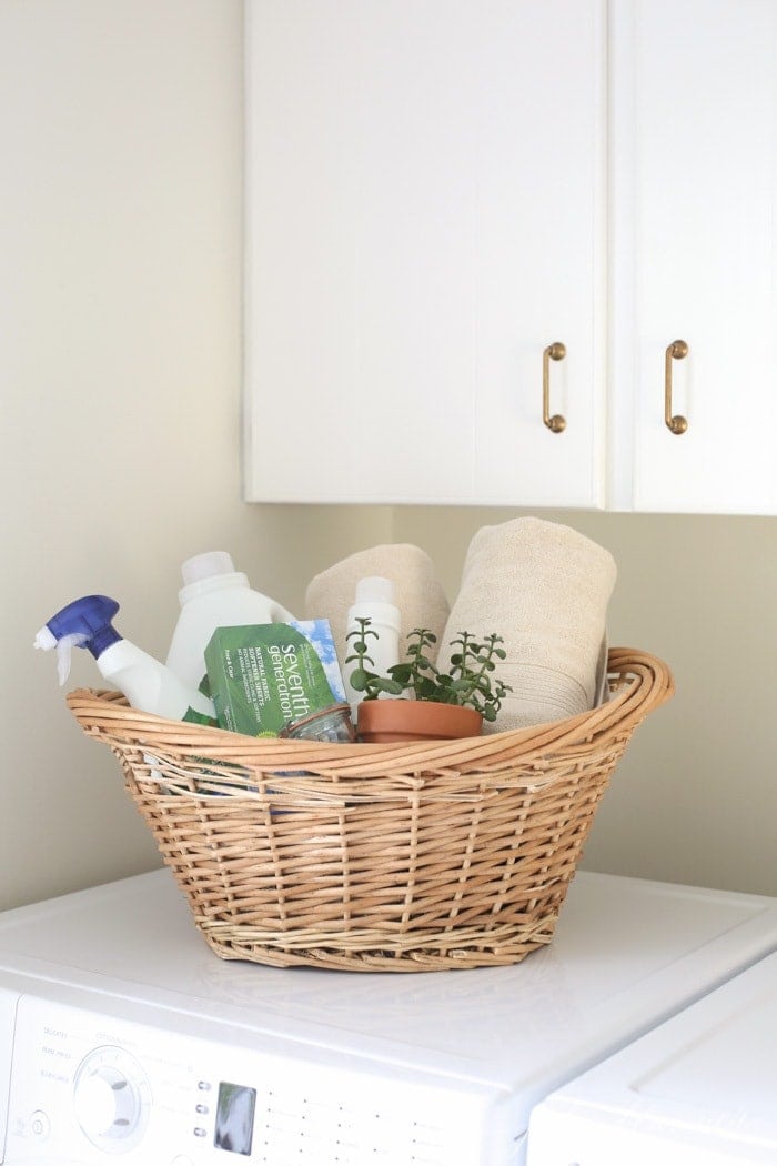 laundry gift basket | perfect idea for a high school grad going away to college or a beautiful housewarming gift idea