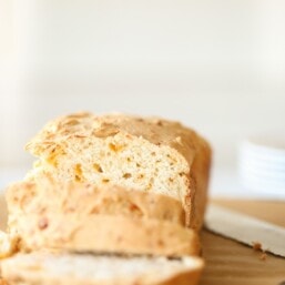 cheddar beer bread recipe on julieblanner.com