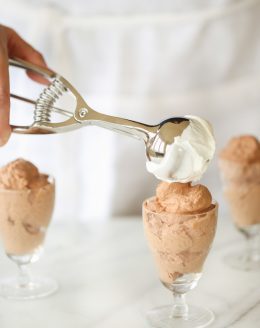 No fuss chocolate mousse recipe with mascarpone whipped cream