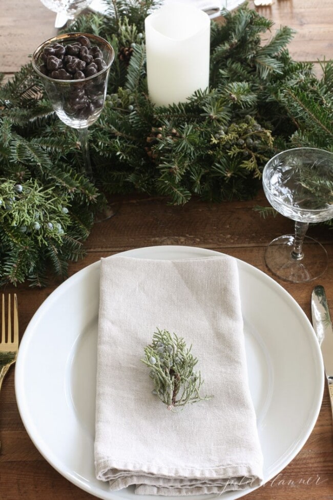 Simple Holiday Centerpiece and Easy Entertaining Ideas