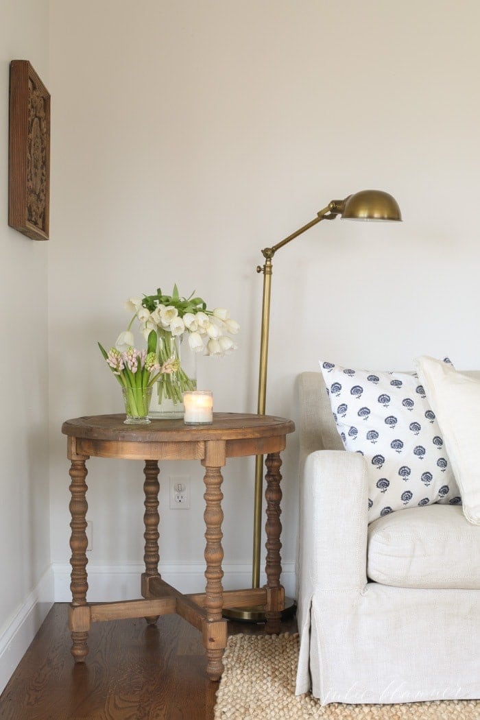 what to look for in an end table 