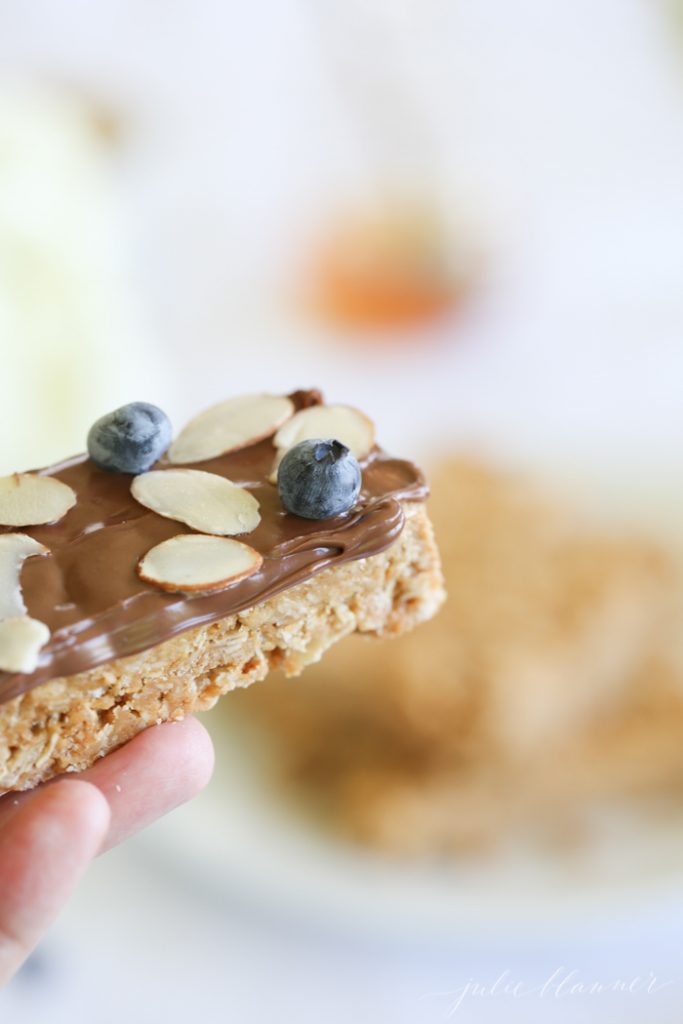 5 minute no bake granola bars with just 4 ingredients!