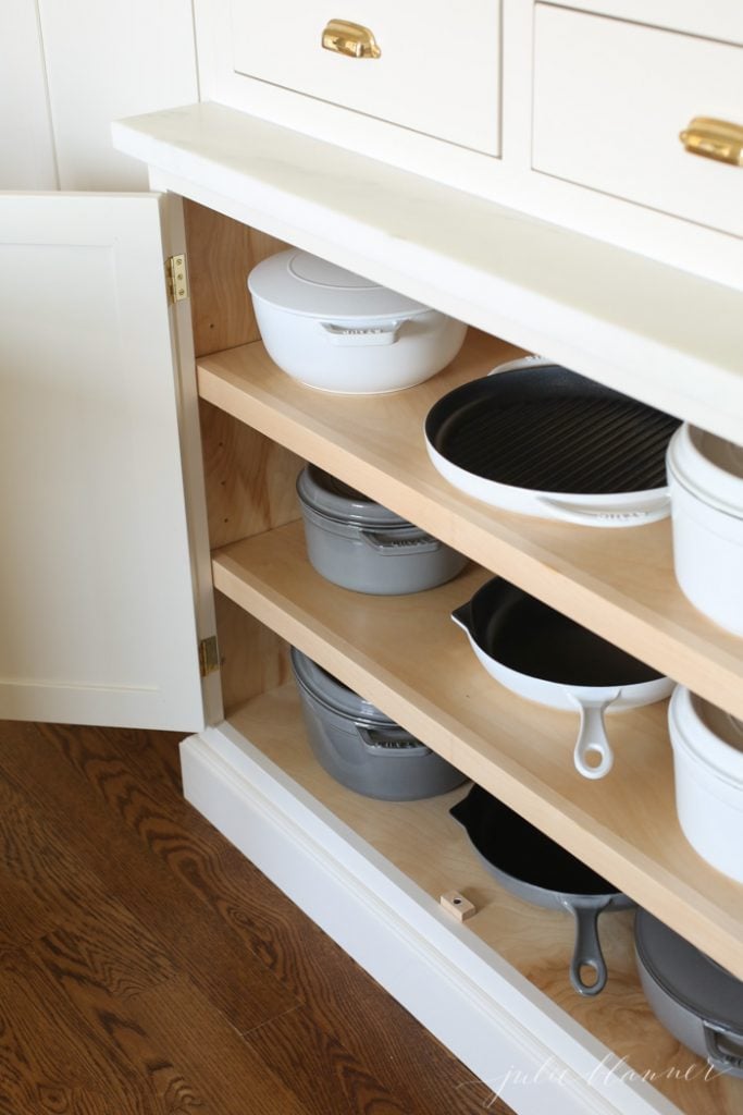 how to organize pots and pans 