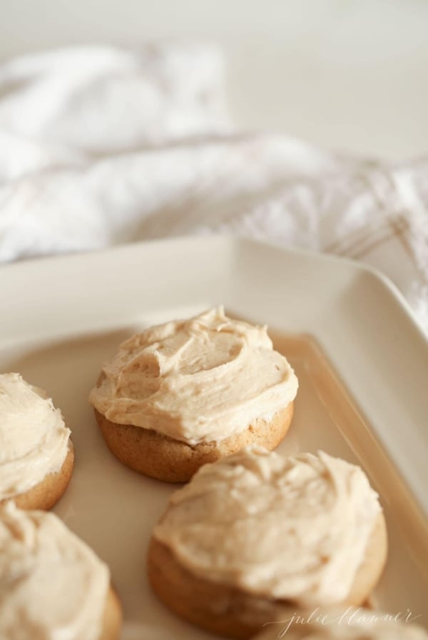 easy apple butter icing recipe to top cookies for fall