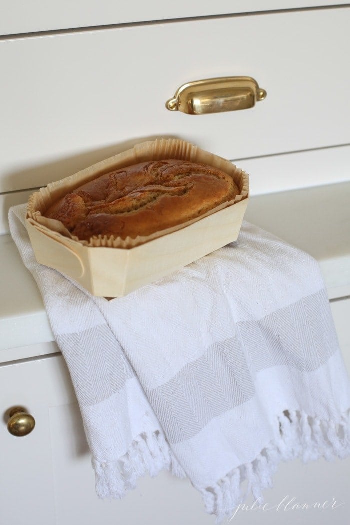 10 minute caramel cheesecake bread