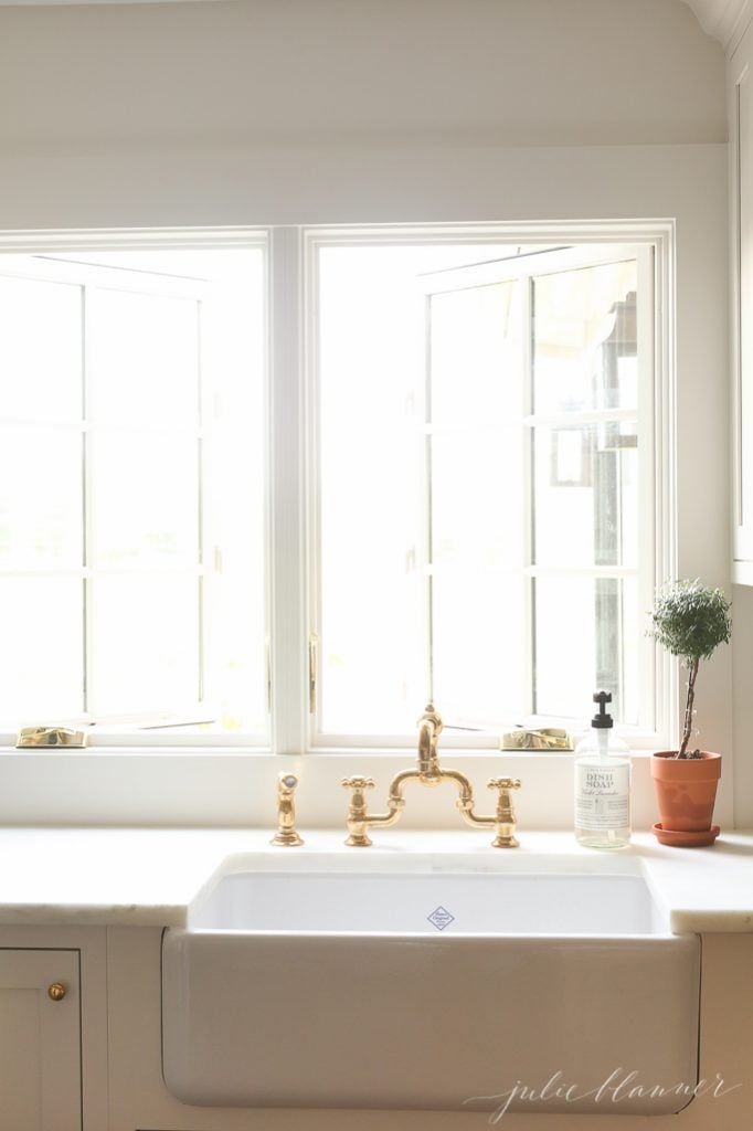 Everything You Need To Know About An Apron Front Farmhouse Sink