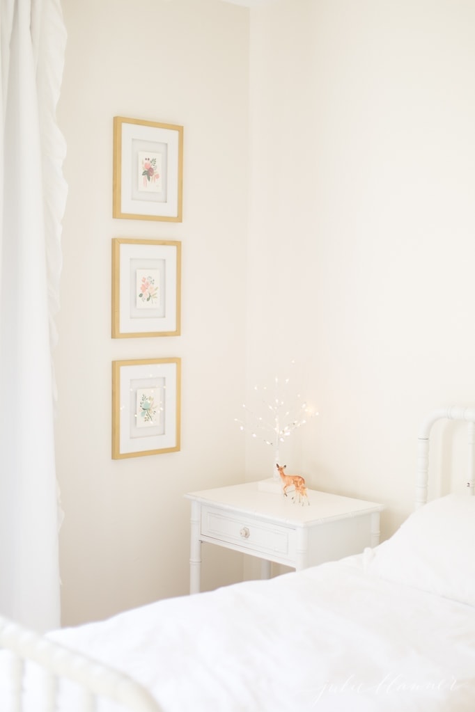 how to incorporate Christmas magic into kids bedrooms