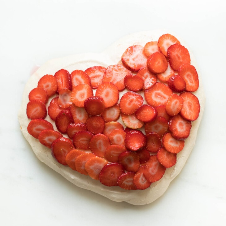 meringue valentines dessert