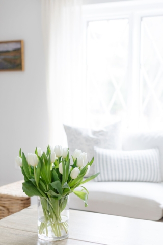 How to Arrange Tulips | Julie Blanner