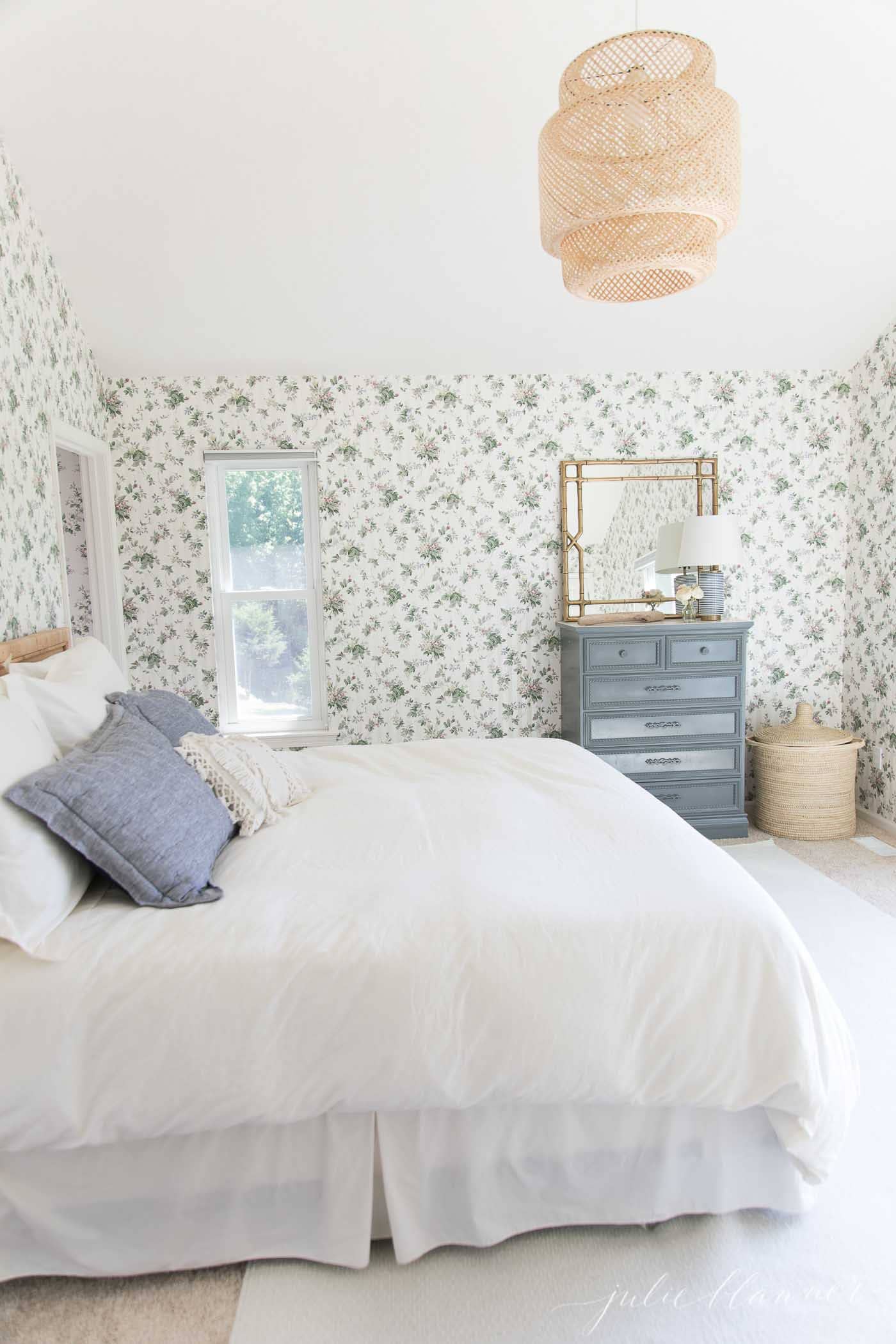 update a room with wallpaper