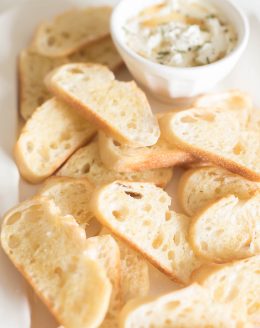 how to make crostini