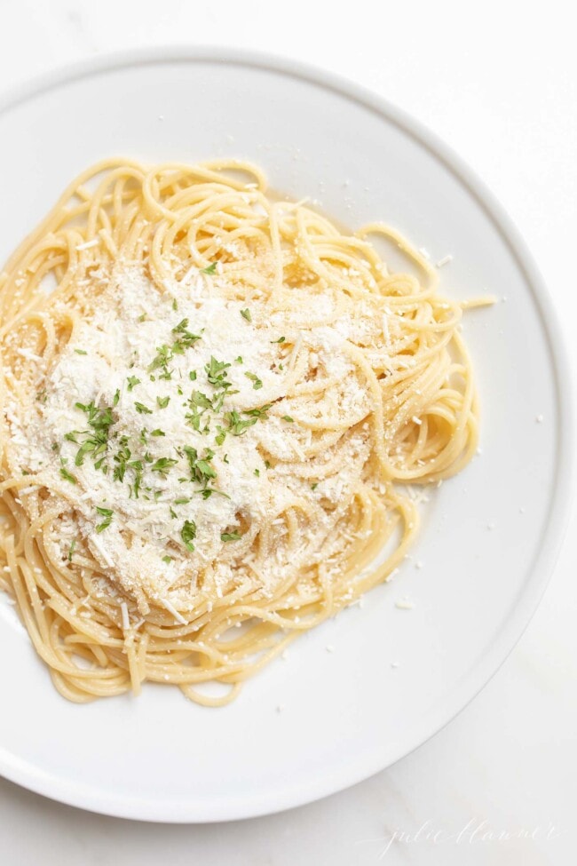 Spaghetti Factory Spaghetti With Mizithra Cheese And Browned Butter