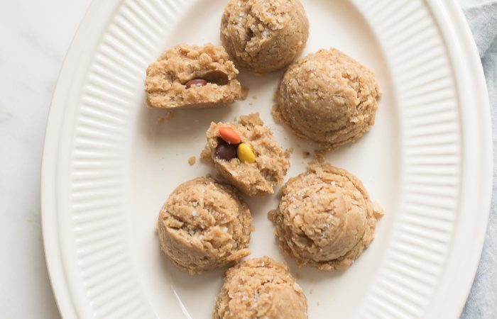 no bake oatmeal peanut butter cookies stuffed with reese's pieces