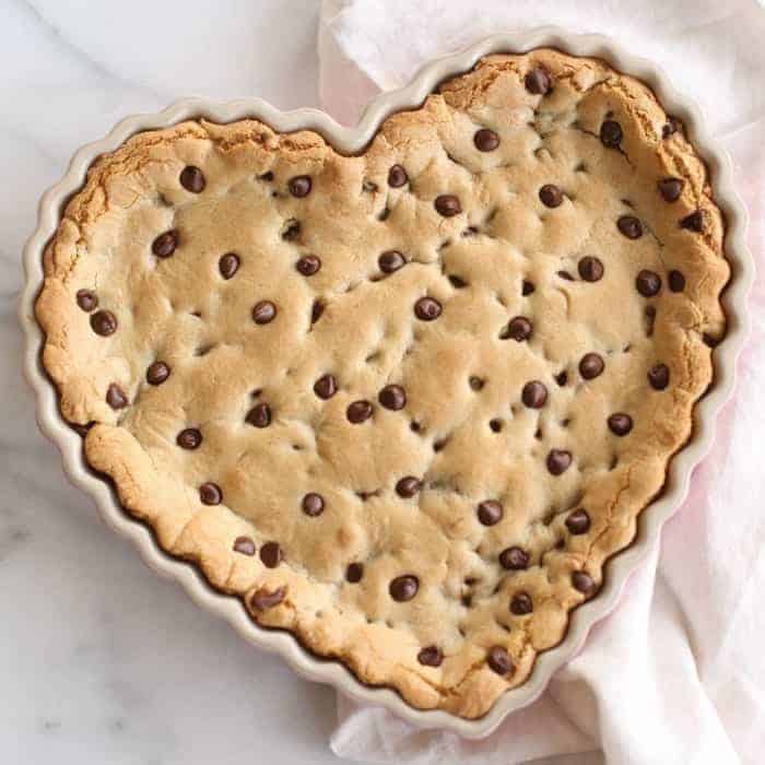 heart shaped cookie cake