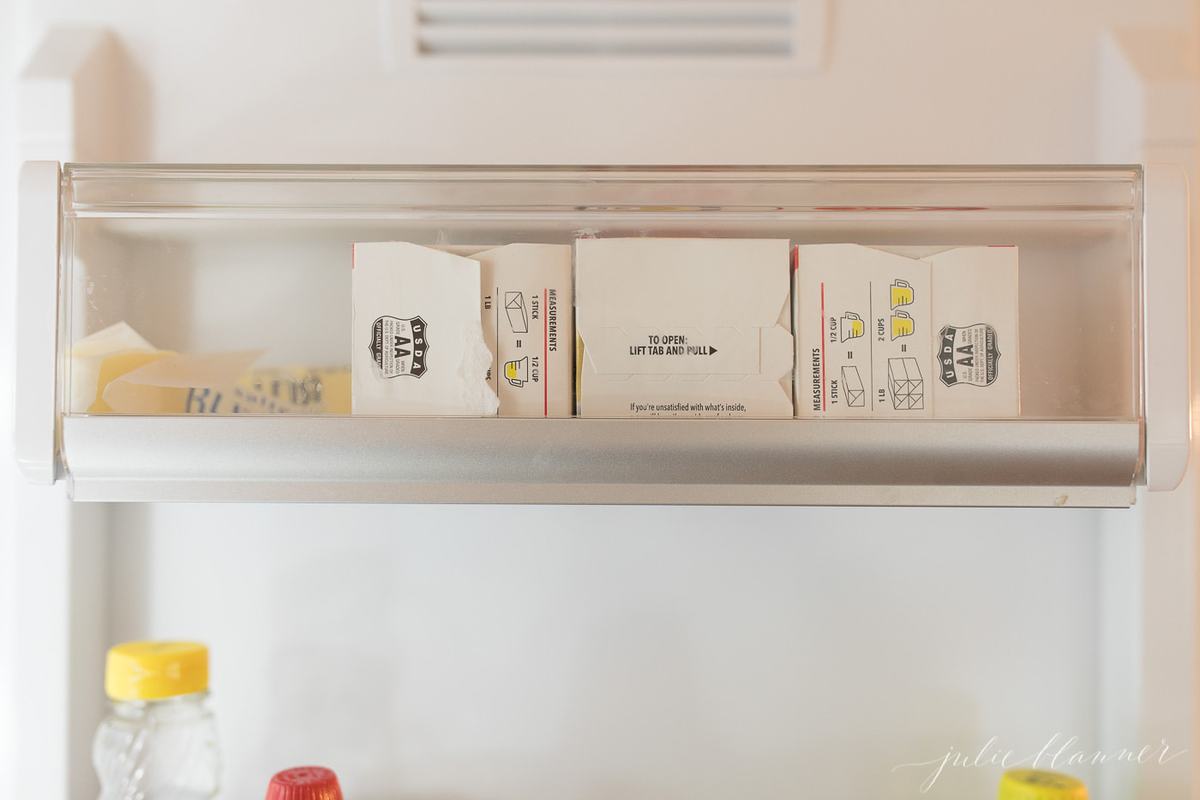 unorganized refrigerator BEFORE using fridge organization containers.