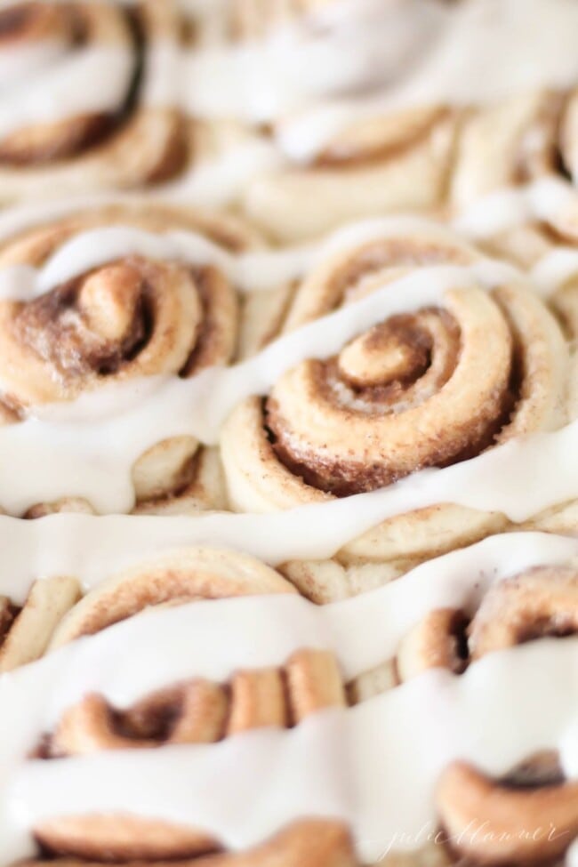 Cream Cheese Icing for Cinnamon Rolls