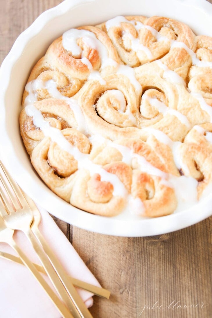 Cream Cheese Icing for Cinnamon Rolls