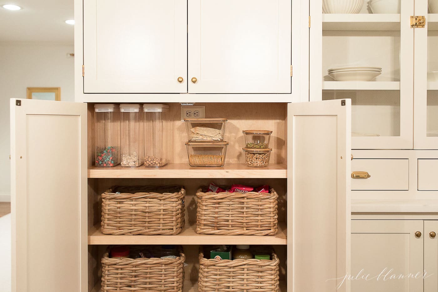 kitchen organization pantry