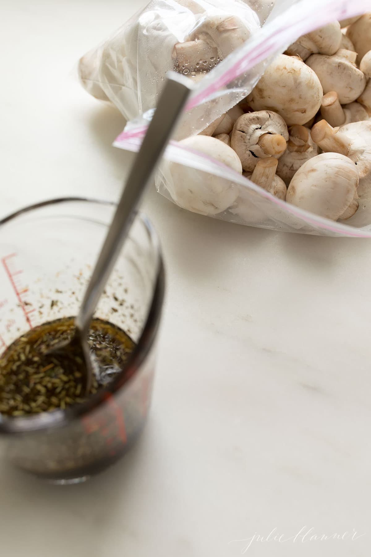 Roasted Mushrooms (Garlic Mushrooms Recipe)