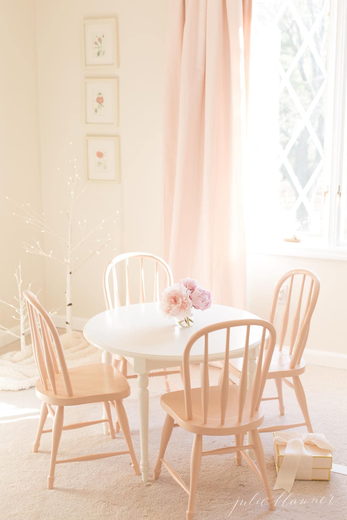 Best paint for table deals and chairs