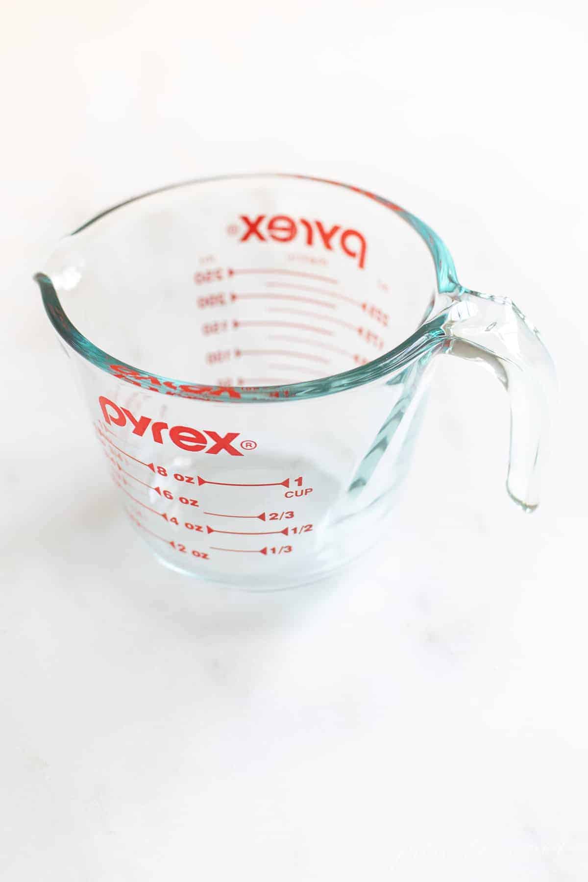 Dry versus Liquid Measuring Cups