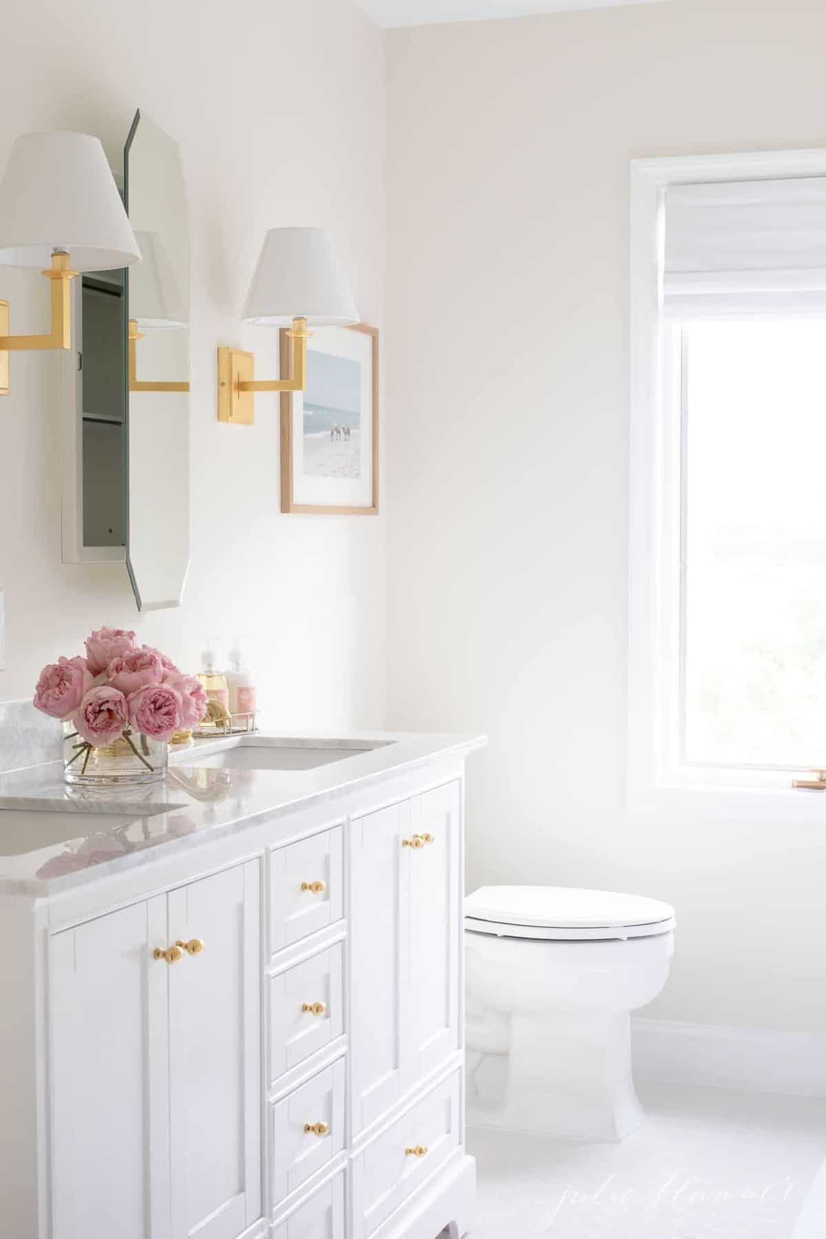 decorators white benjamin moore bathroom